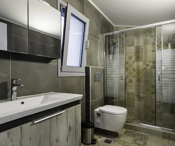 Serene With Swimming Pool In * Líndos