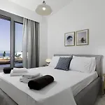 ヴィラ Serene With Swimming Pool In *